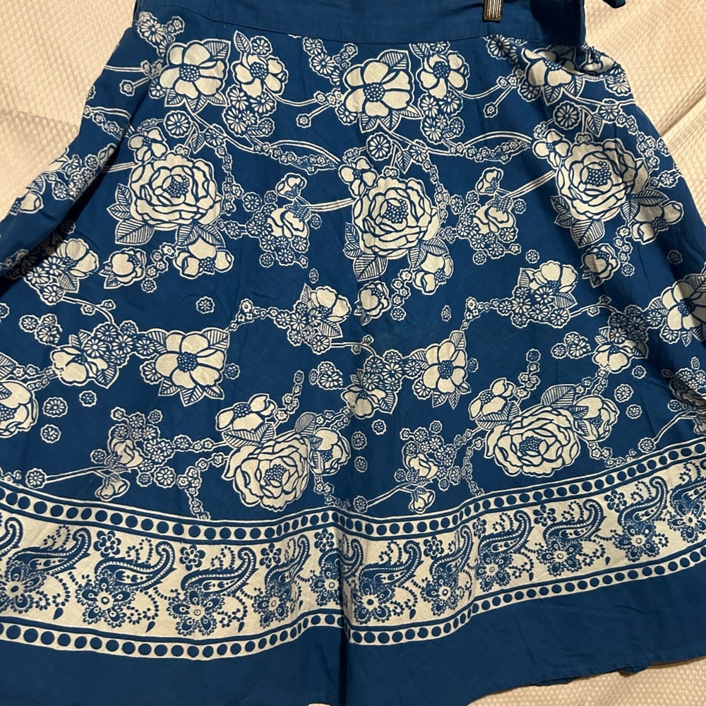 Studio West Blue and White Floral Skater Skirt